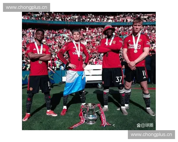 欧联杯席位争夺激烈赛季 各队为欧洲赛事资格展开殊死拼搏